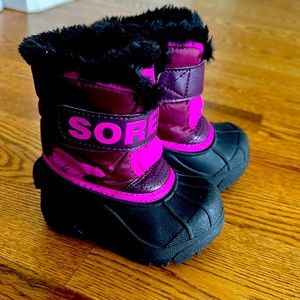 Toddler Sorel Snow Commander Insulated Waterproof boot. used once.  Size 6.